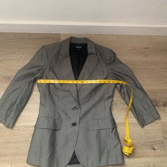 Bebe blazer. - Picture 9 of 11